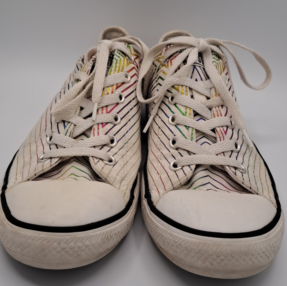 Converse All Star Womens Size 5 Sneaker